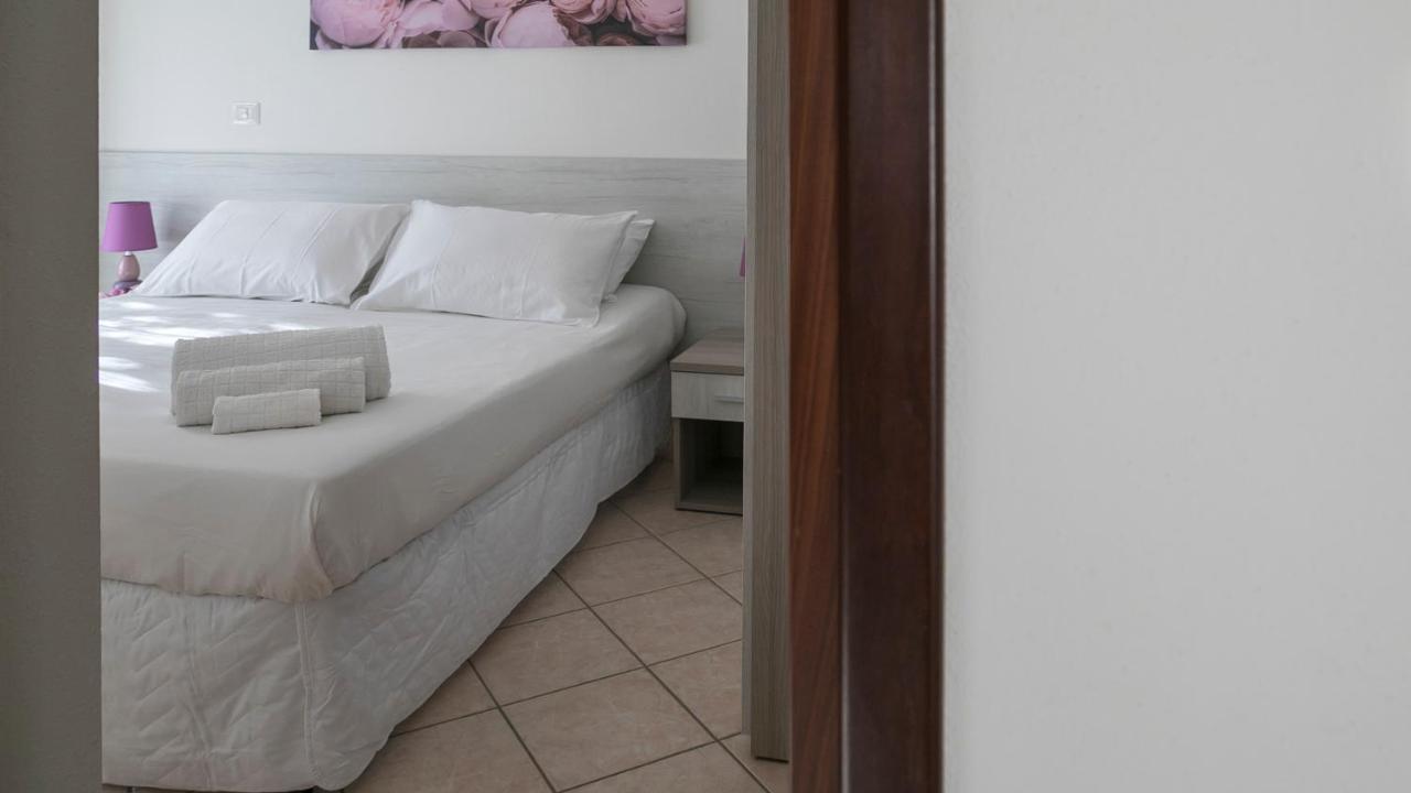 Oasi In Centro - Cala Gonone Apartment Luaran gambar