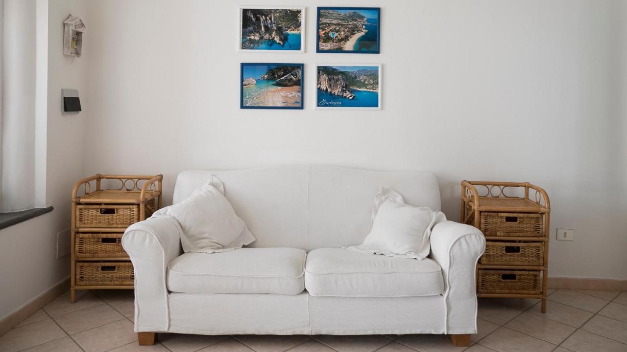 Oasi In Centro - Cala Gonone Apartment Luaran gambar