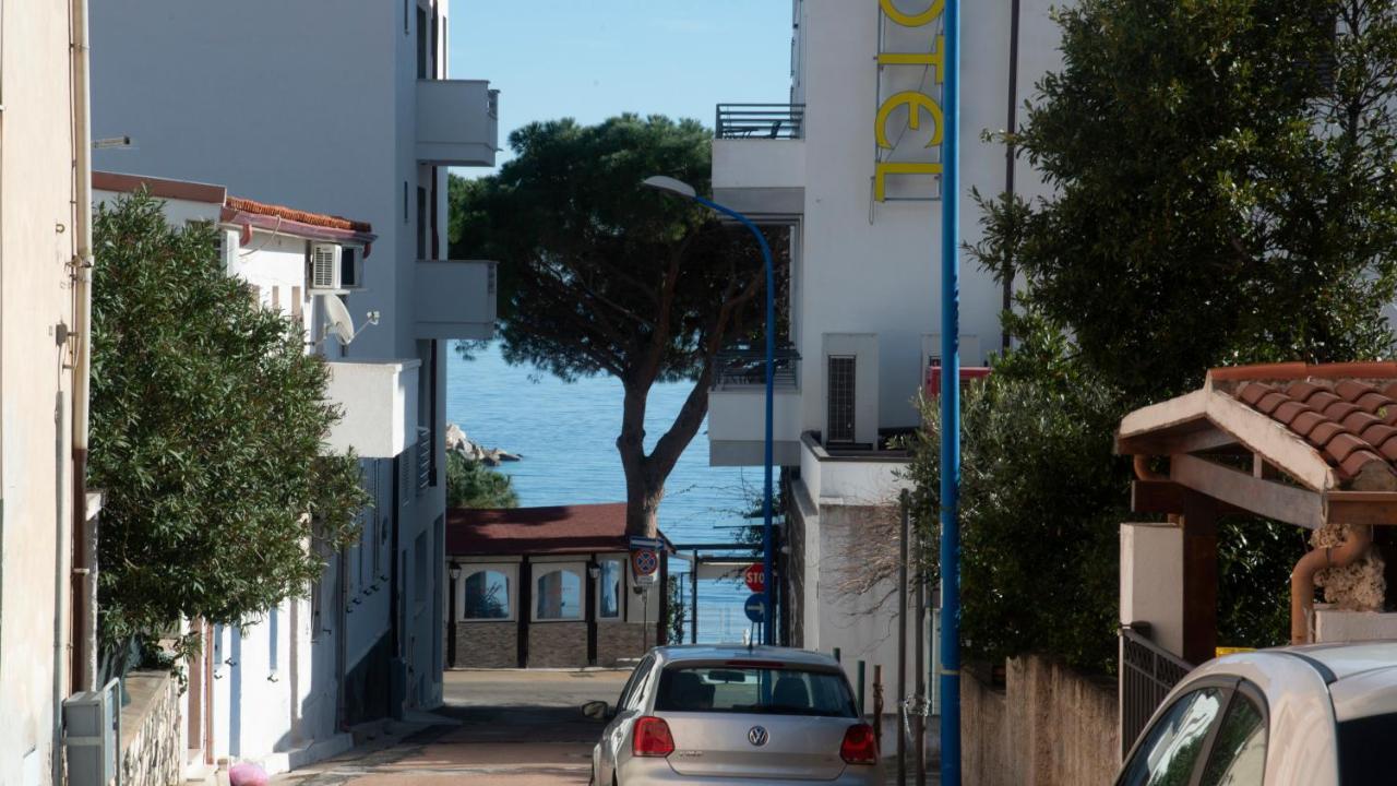 Oasi In Centro - Cala Gonone Apartment Luaran gambar