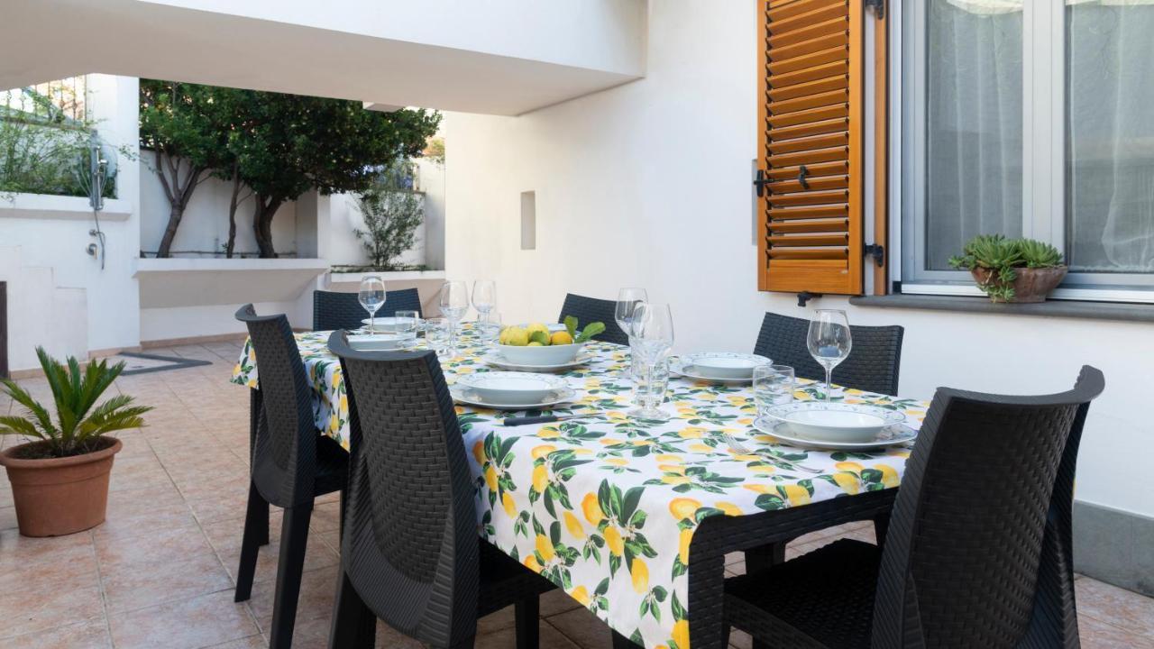 Oasi In Centro - Cala Gonone Apartment Luaran gambar