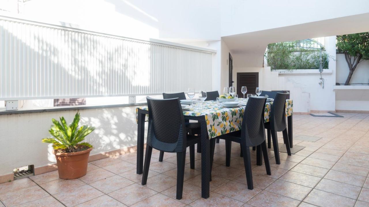 Oasi In Centro - Cala Gonone Apartment Luaran gambar