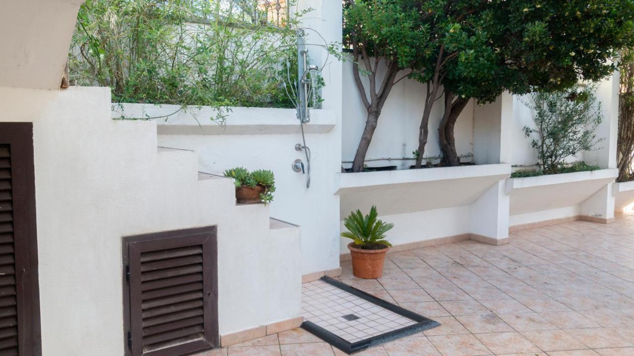 Oasi In Centro - Cala Gonone Apartment Luaran gambar